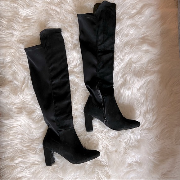 Knee high black boots - Picture 2 of 3